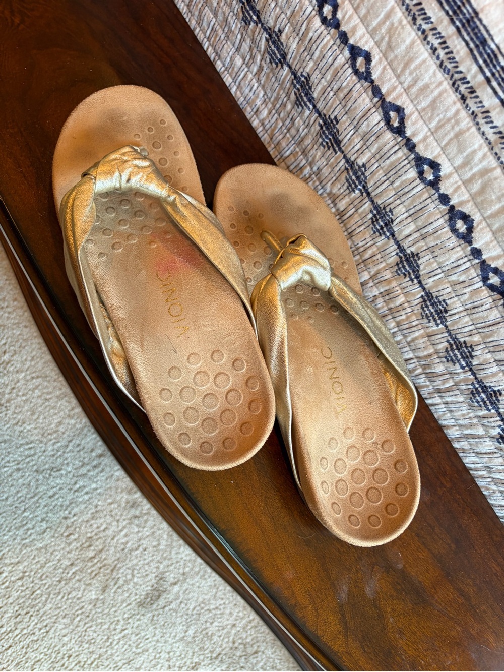 Vionic Metallic Gold Knot Toe-Post Sandals - Picture 3 of 3